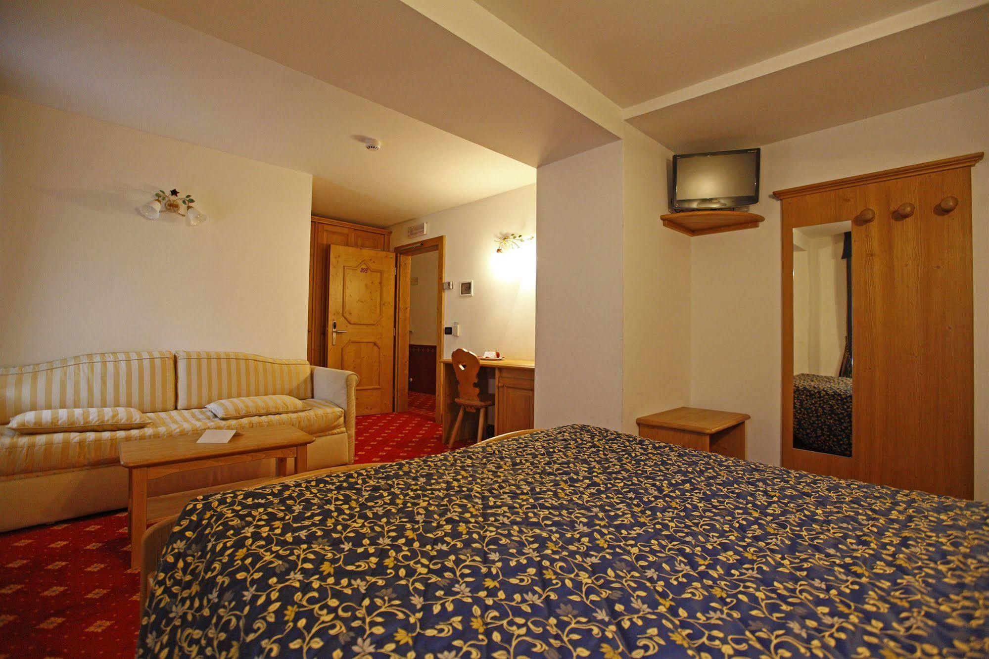 Hotel Il Maniero Ossana Exteriér fotografie